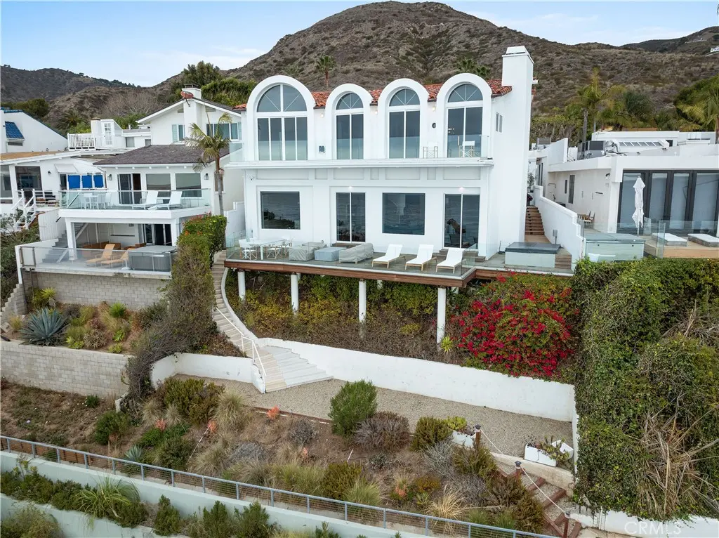 Residential Lease for rent at 31654 Broad Beach Road, Malibu, Los Angeles County, CA featuring 4 beds and 4 baths