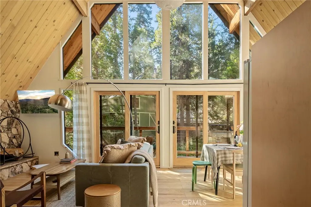 385 Birchwood Drive, Lake Arrowhead, CA — listing photo 1