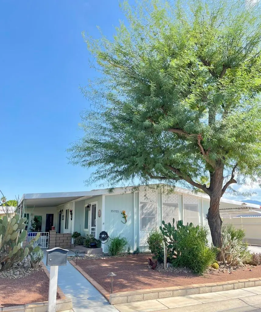 Residential Lease for rent at 39705 Manzanita Drive, Palm Desert, Riverside County, CA featuring 2 beds and 2 baths