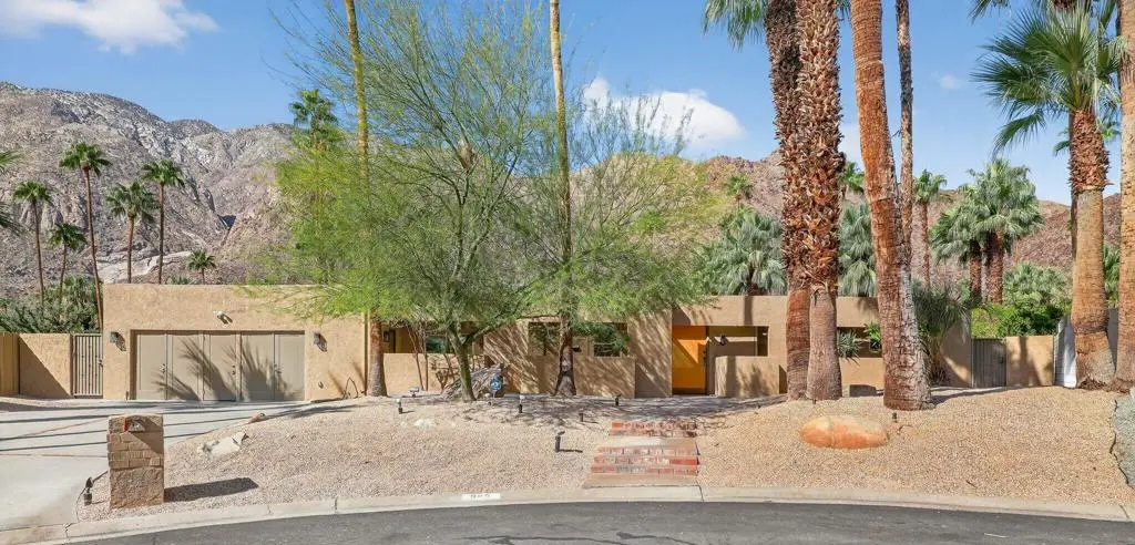 Residential Lease for rent at 985 N Tuxedo Circle, Palm Springs, Riverside County, CA featuring 4 beds and 3 baths