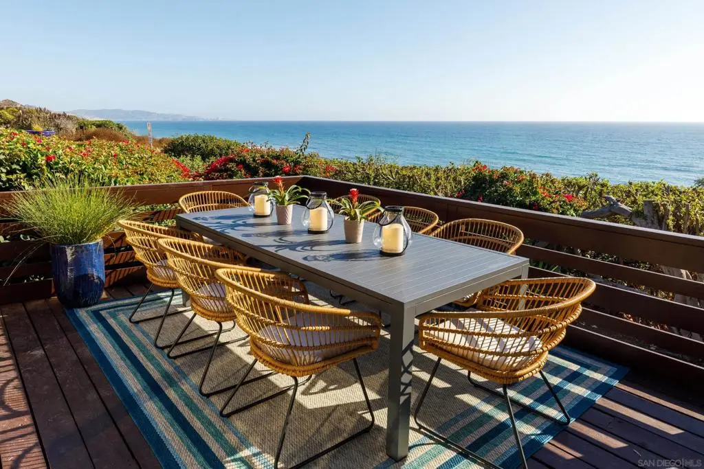 Single Family Residence for rent at 110 8th St, Del Mar, CA featuring 5 beds and 4 baths