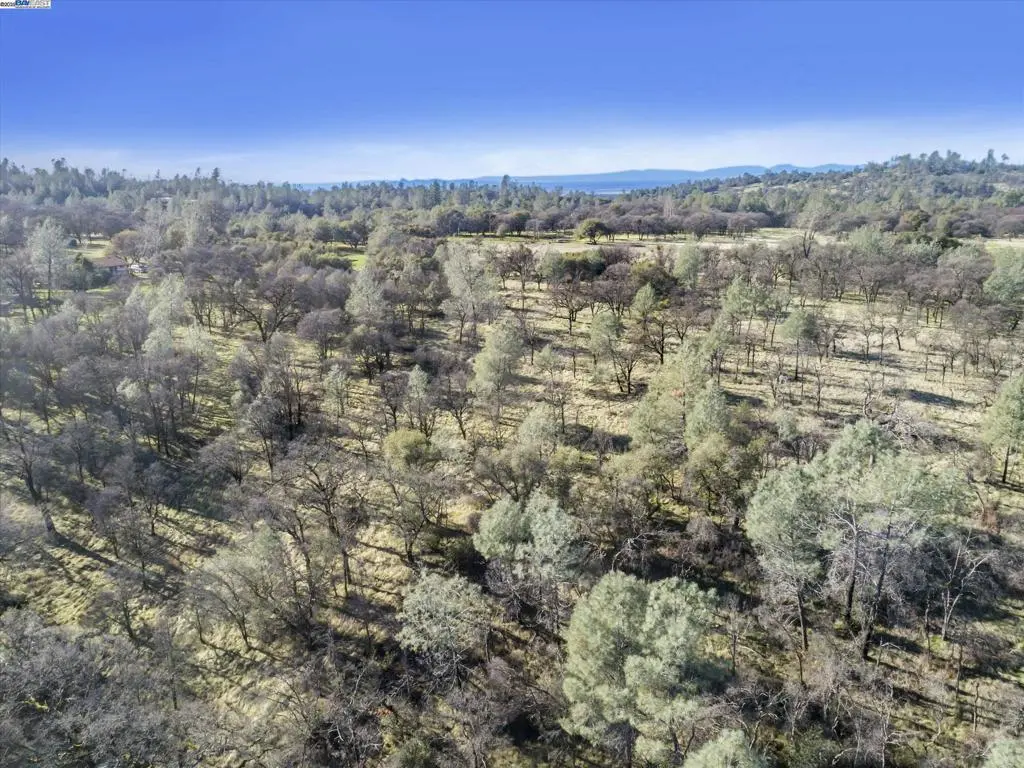 14011 Neptune Ln, Browns Valley, CA — listing photo 1