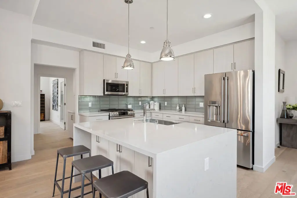 Condominium for sale at 1746 Garfield Place 203, Los Angeles, CA featuring 3 beds and 3 baths