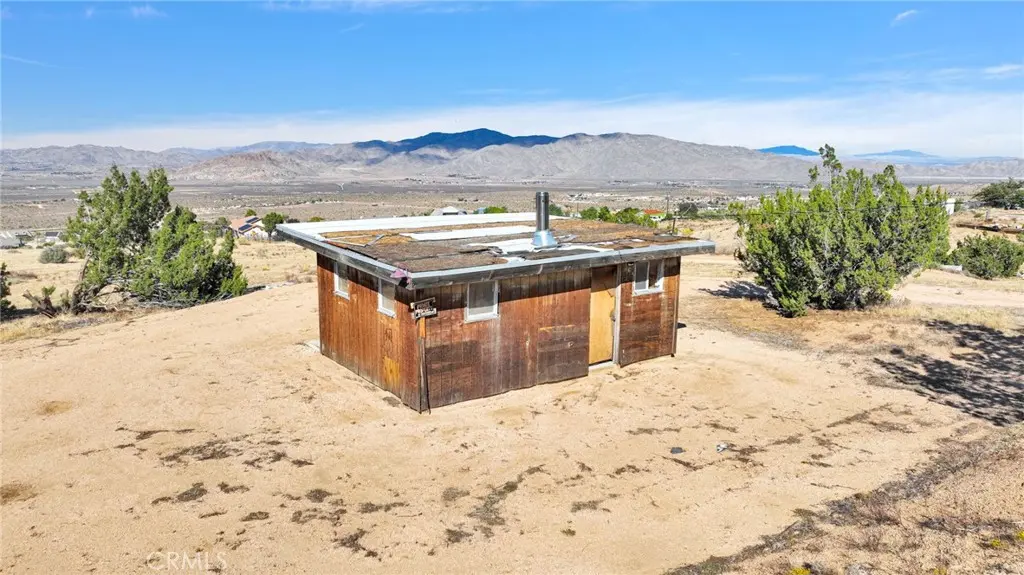 Cabin for sale at 23766 Valley View Road, Apple Valley, CA