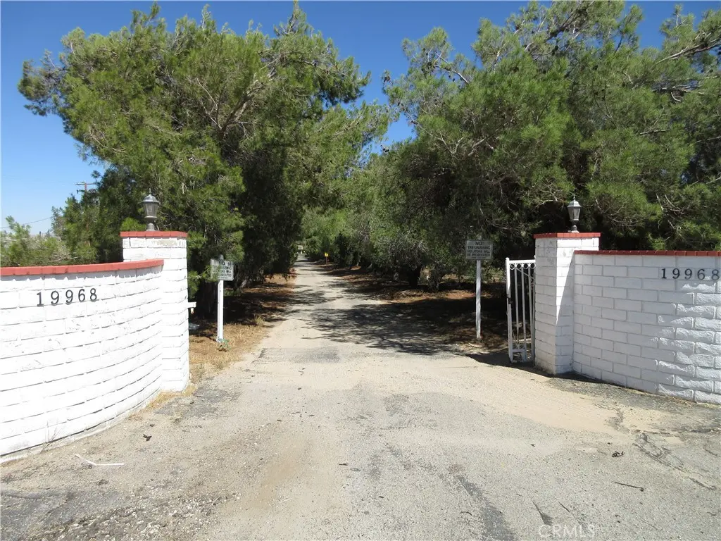 19968 Bear Valley Road, Apple Valley, CA — listing photo 1