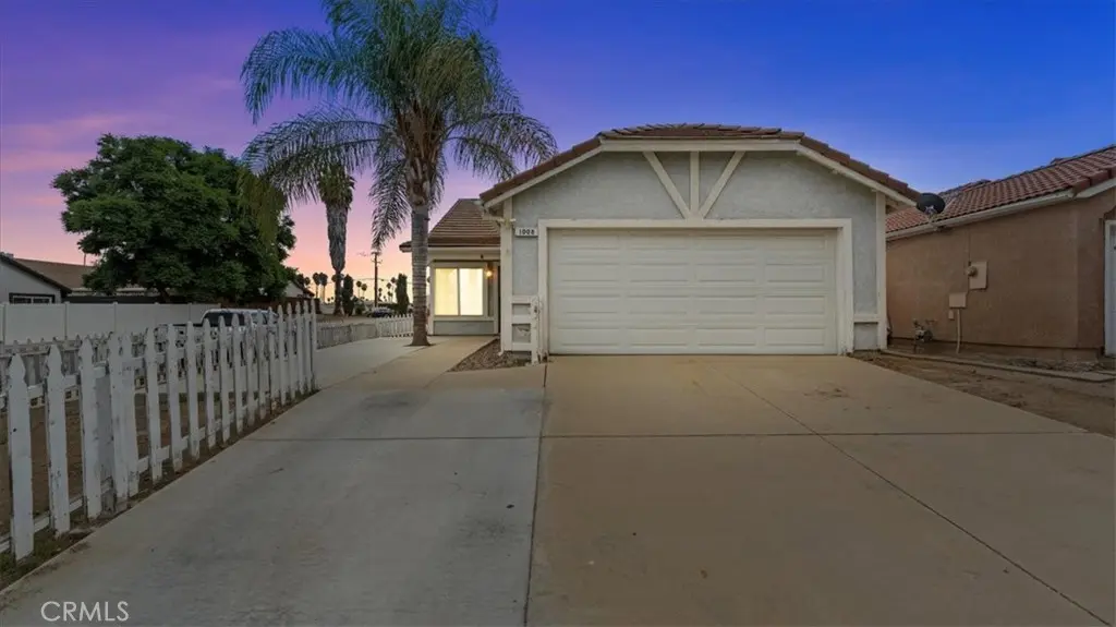 Single Family Residence for sale at 1008 Dahlia, Hemet, CA featuring 3 beds and 2 baths