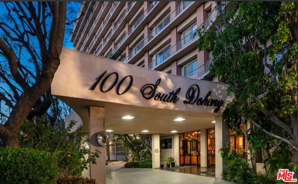 Condominium for sale at 100 S Doheny Drive 501, Los Angeles, CA featuring 1 bed and 2 baths