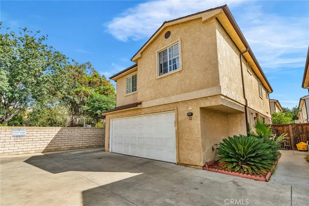 9155 Cedros Avenue 12, Panorama City, CA — listing photo 1
