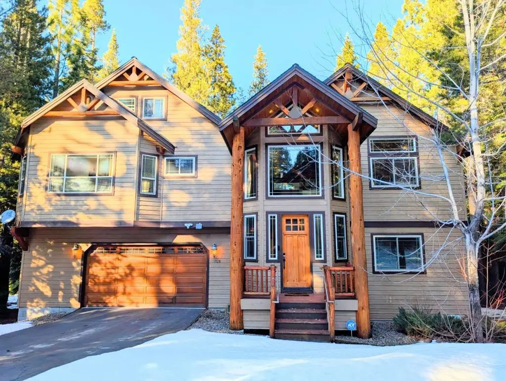 Single Family Residence for sale at 1528 Chippewa Street, South Lake Tahoe, CA featuring 5 beds and 3 baths