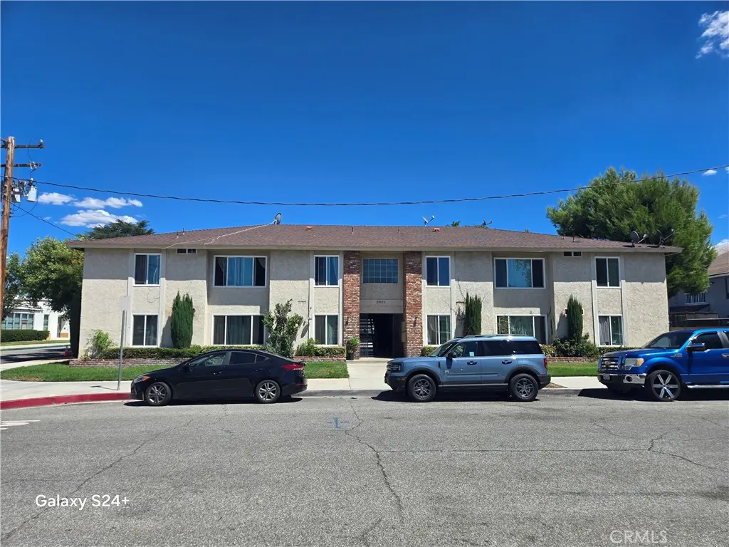 24522 Chestnut, Newhall, CA — listing photo 1