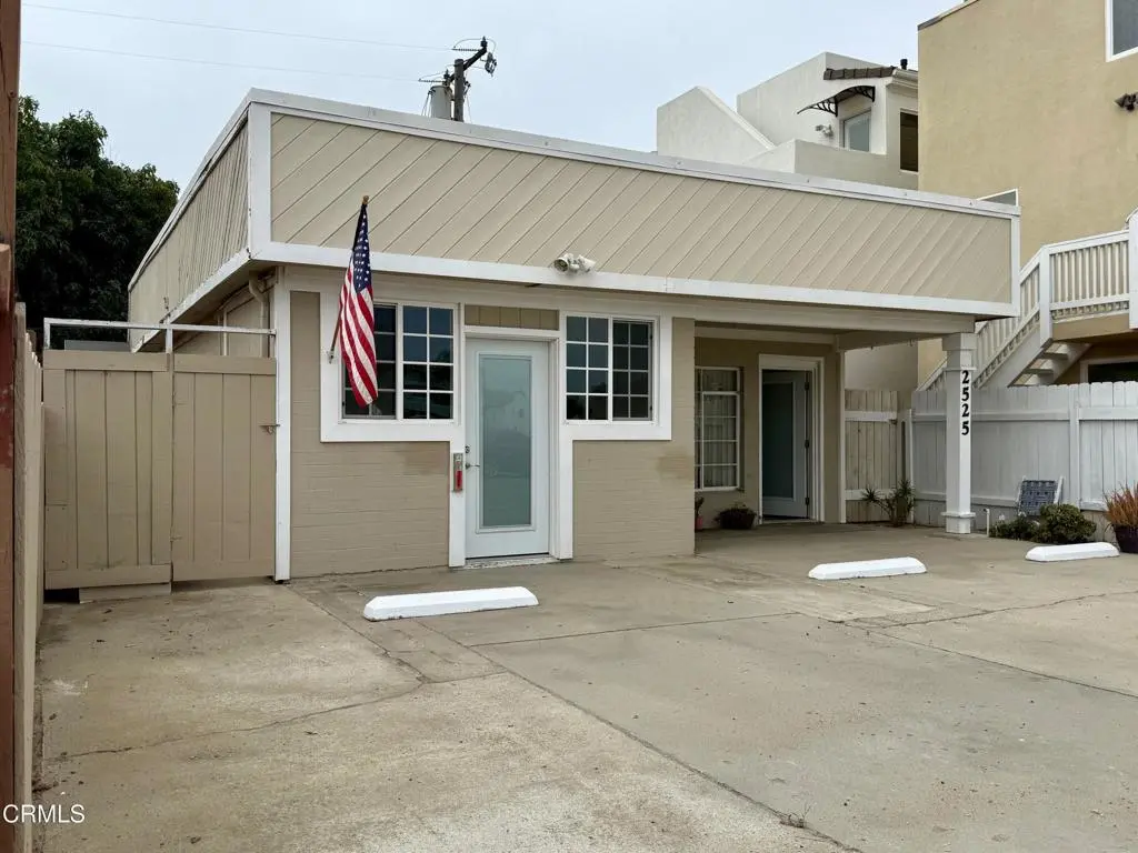 Residential Income for sale at 2525 Roosevelt Boulevard, Oxnard, CA