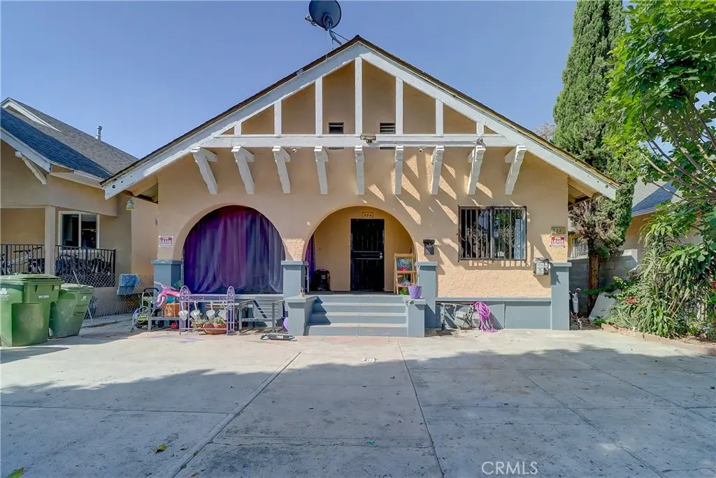 Duplex for sale at 834 E 33rd Street, Los Angeles, CA