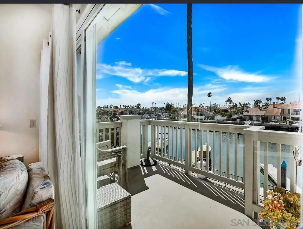 Single Family Residence for rent at 66 W KINGSTON CT, Coronado, CA featuring 2 beds and 2 baths
