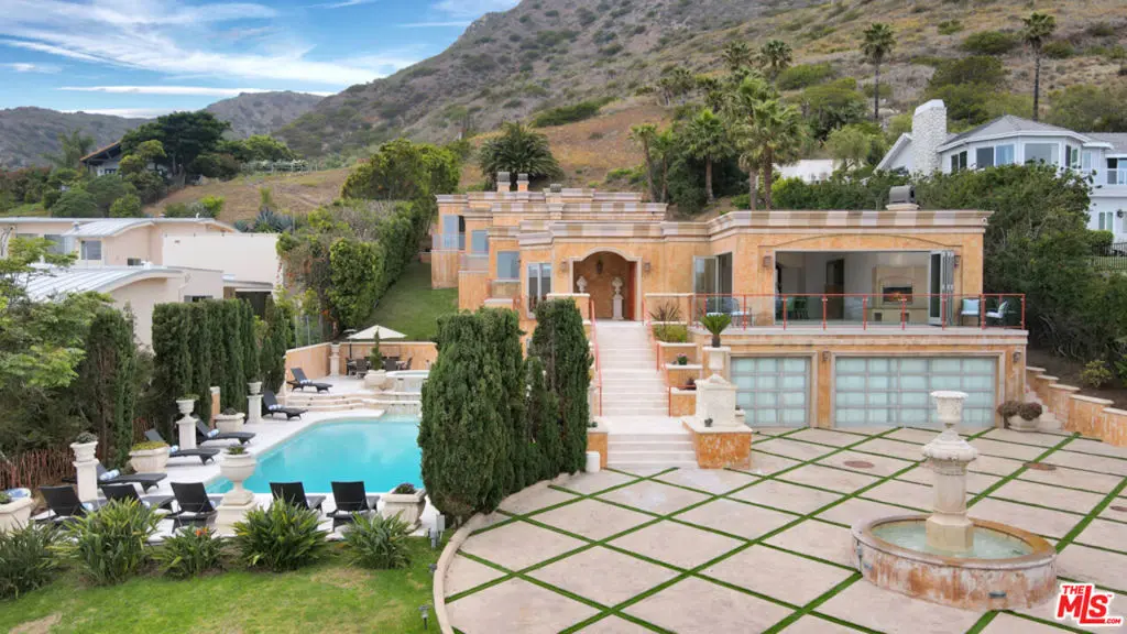 Residential Lease for rent at 31739 Pacific Coast Highway, Malibu, Los Angeles County, CA featuring 5 beds and 7 baths