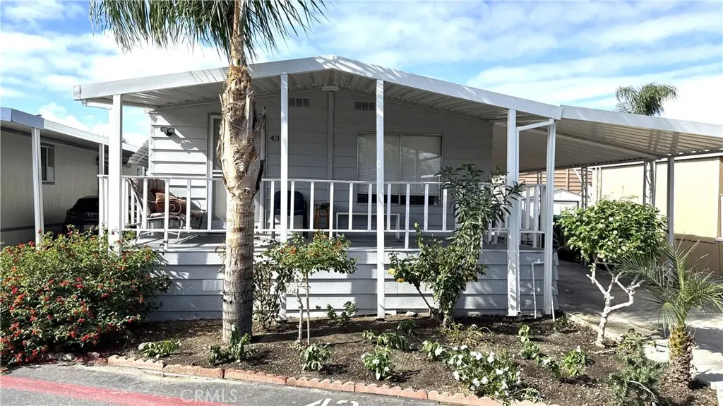 Manufactured In Park for sale at 1445 Florida Ave. 43, Hemet, CA featuring 2 beds and 2 baths