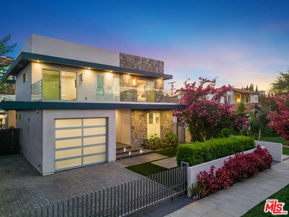 Residential Lease for rent at 6410 Lindenhurst Avenue, Los Angeles, Los Angeles County, CA featuring 4 beds and 5 baths