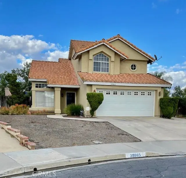 Single Family Residence for sale at 39865 La Moria Corte, Murrieta, CA featuring 3 beds and 3 baths