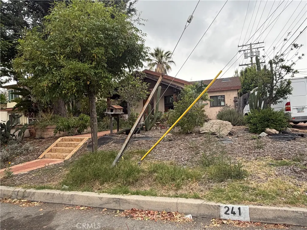 Single Family Residence for sale at 241 Thompson, Los Angeles, CA featuring 4 beds and 2 baths