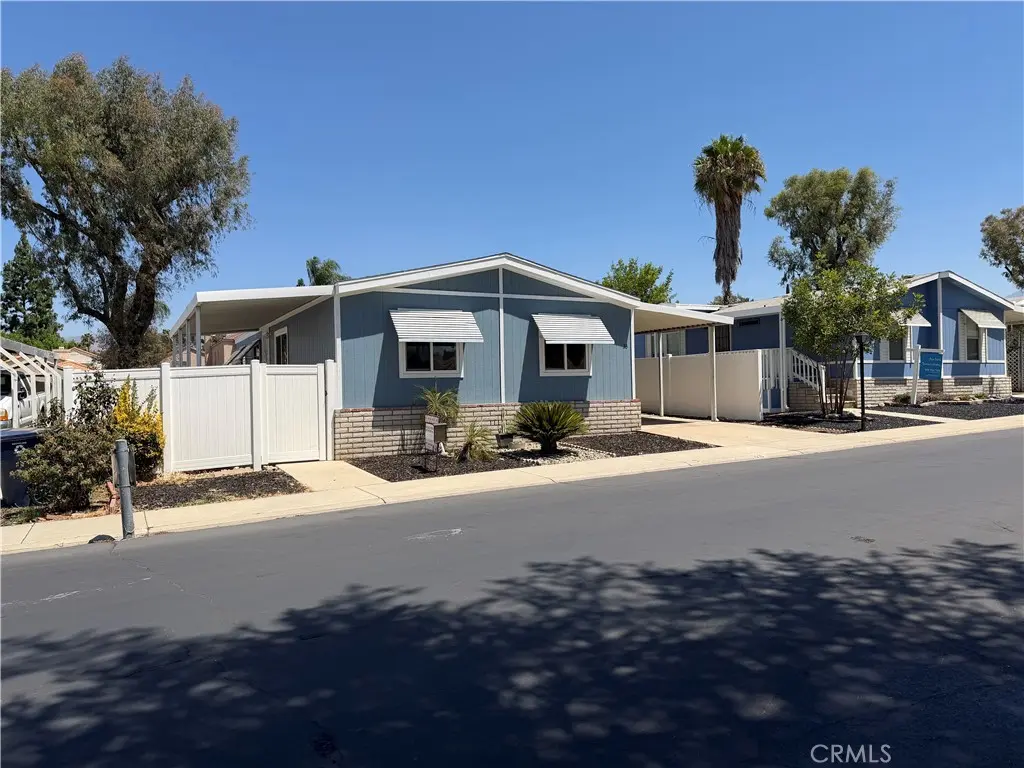 1721 E Colton Avenue 33, Redlands, CA — listing photo 1