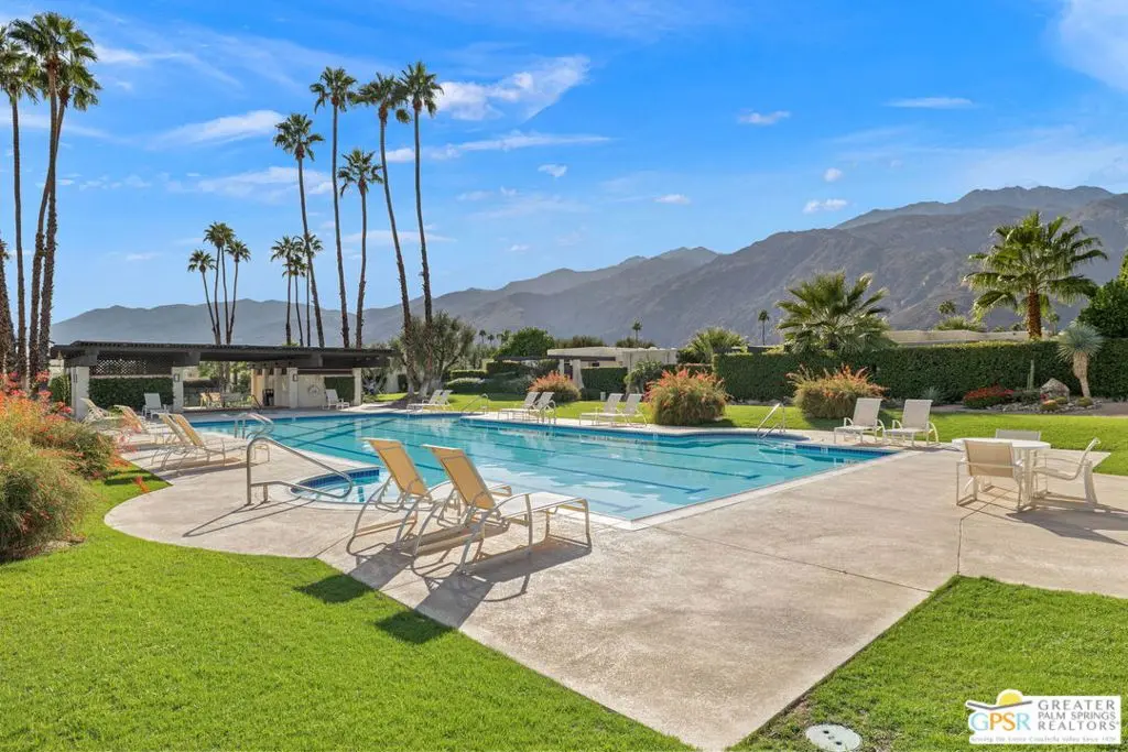 Residential Lease for rent at 427 N Calle Rolph, Palm Springs, Riverside County, CA featuring 2 beds and 2 baths