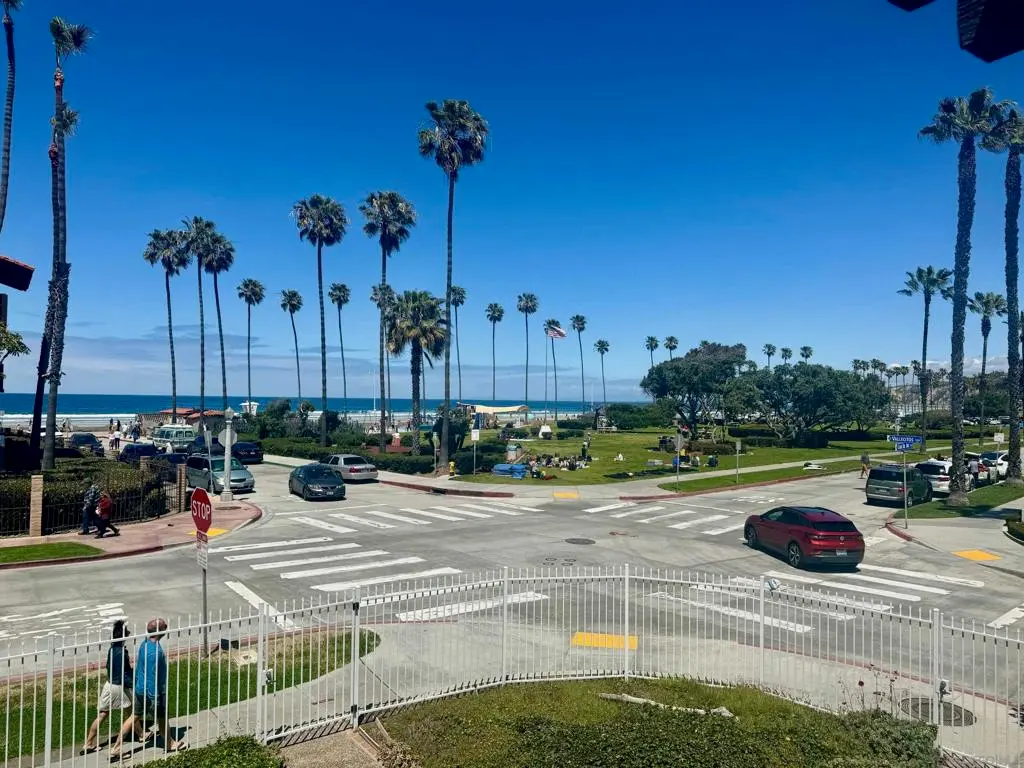 Single Family Residence for rent at 8151 Camino Del Oro, La Jolla, CA featuring 2 beds and 2 baths
