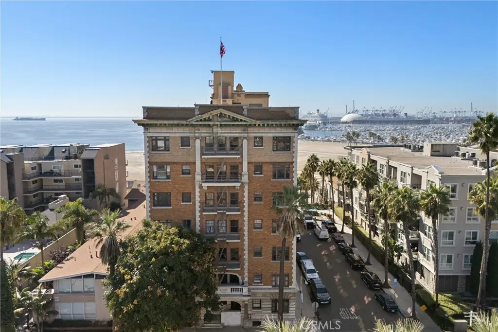Condominium for sale at 1030 E Ocean 308, Long Beach, CA featuring 1 bed and 1 bath