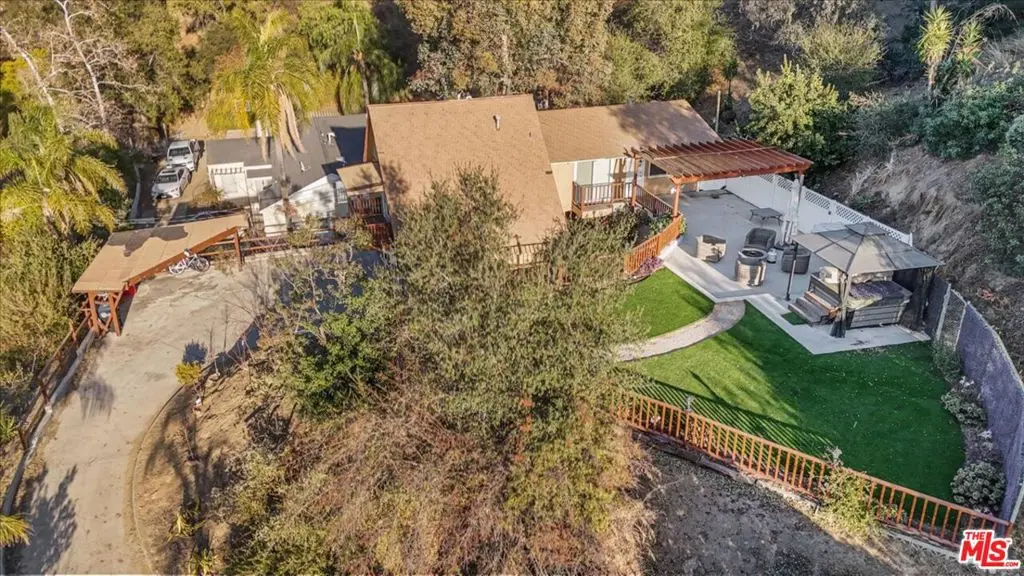 2070 Lilac Lane, Glendale, CA — listing photo 1