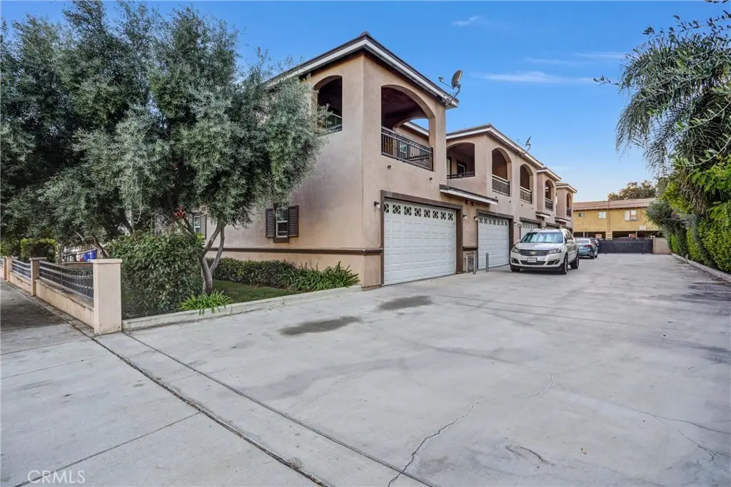 228 N Orange, Rialto, CA — listing photo 1