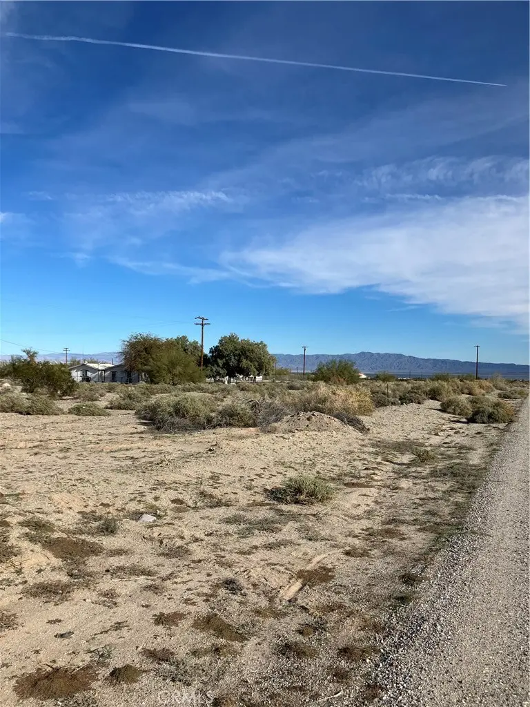 2505 Sea Fair Avenue, Salton City, CA — listing photo 1