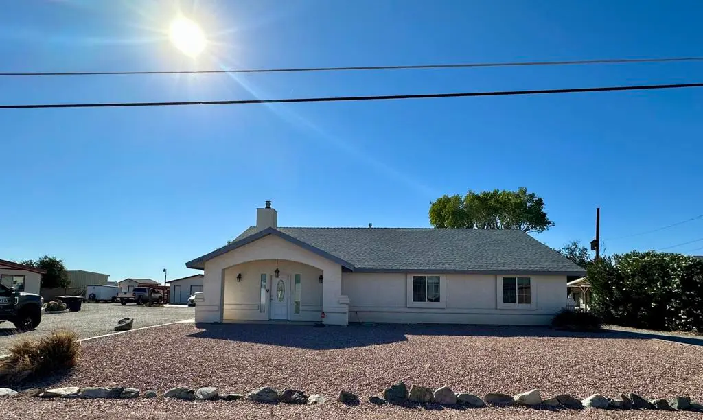 1731 Riviera Drive, Blythe, CA — listing photo 1