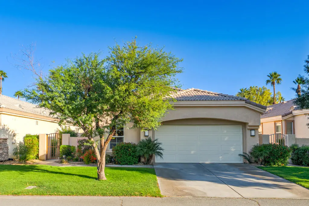 Residential Lease for rent at 67636 S Natoma Drive, Cathedral City, Riverside County, CA featuring 2 beds and 3 baths