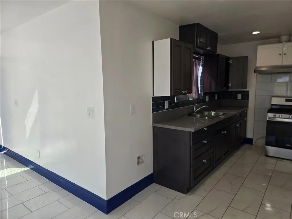 Duplex for rent at 16684 forrest ave #2, Victorville, CA featuring 3 beds and 1 bath