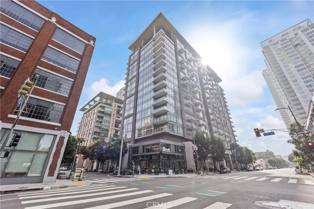 Condominium for sale at 1100 S Hope 1704, Los Angeles, CA featuring 1 bed and 1 bath