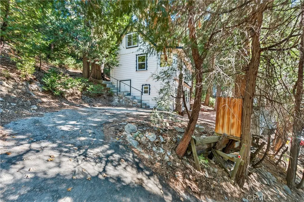 23740 Skyland, Crestline, CA — listing photo 1