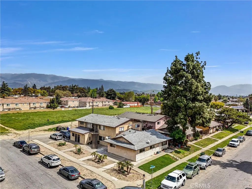 160 W Cascade, Rialto, CA — listing photo 1
