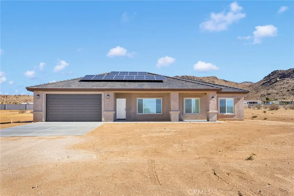 15561 Desert Star, Apple Valley, CA — listing photo 1