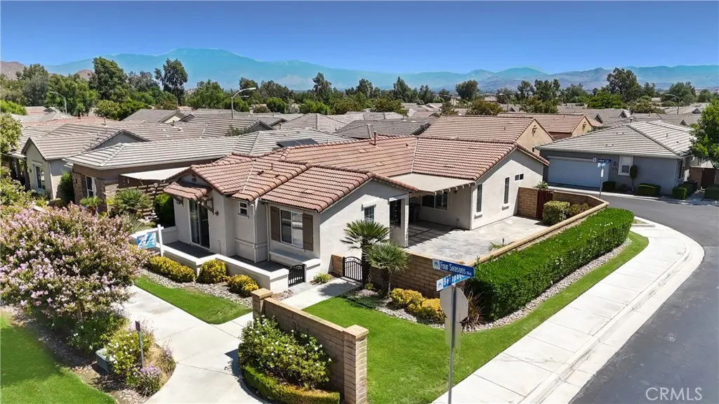 Single Family Residence for sale at 248 Four Seasons, Hemet, CA featuring 2 beds and 2 baths