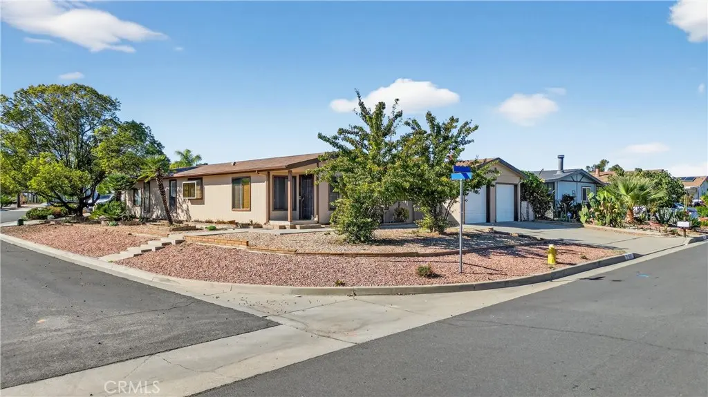642 Roadrunner Way, Perris, CA — listing photo 1