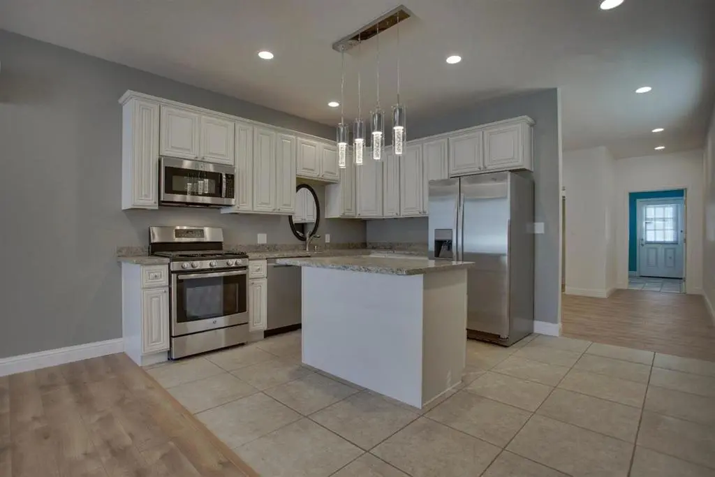 3012 4th Avenue, Sacramento, CA — listing photo 1