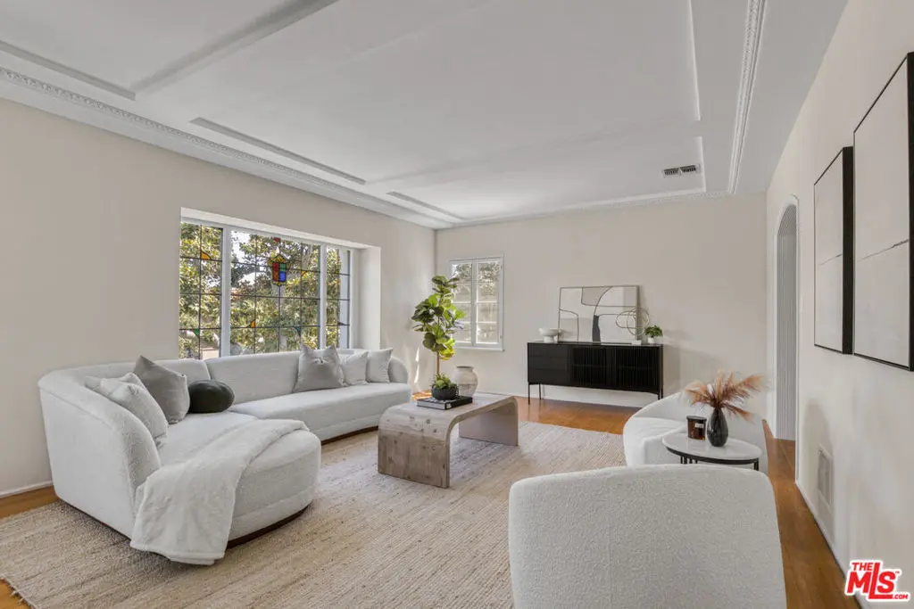 Residential Income for sale at 437 S Doheny Drive, Beverly Hills, CA featuring 6 beds and 4 baths