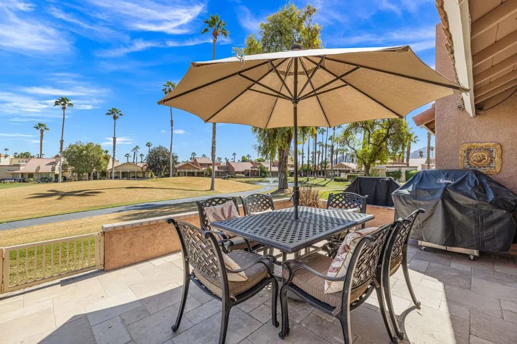 Residential Lease for rent at 42654 Sand Dune Drive, Palm Desert, Riverside County, CA featuring 2 beds and 2 baths