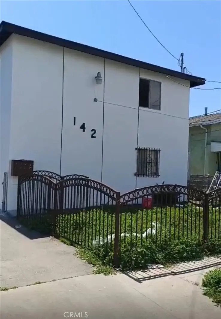 Duplex for rent at 144 W 94th Street, Los Angeles, CA featuring 2 beds and 1 bath