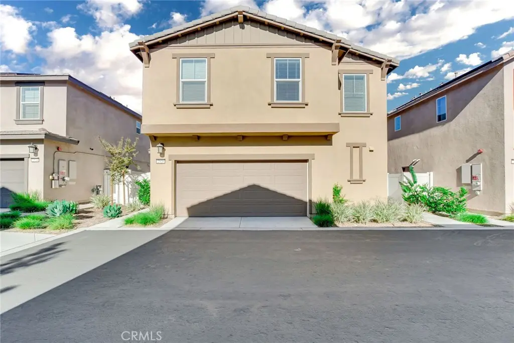 2526 Gunner Ridge, Rialto, CA — listing photo 1
