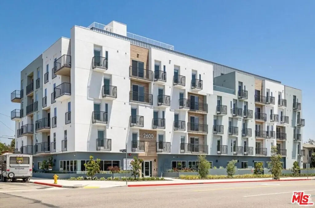 Residential Lease for rent at 2600 S Sepulveda Boulevard Unit 503, Los Angeles, Los Angeles County, CA featuring 4 beds and 4 baths