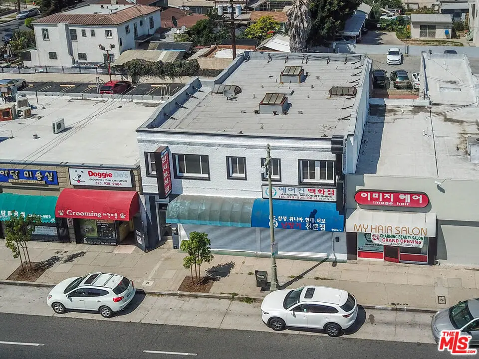 Residential Lease for rent at 4015 W OLYMPIC Boulevard, Los Angeles, Los Angeles County, CA and 1 bath