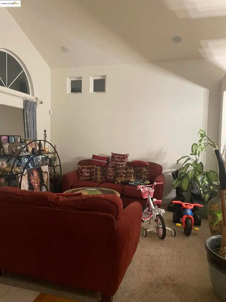 Single Family Residence for sale at 83 Palm Dr, Brentwood, CA featuring 5 beds and 4 baths