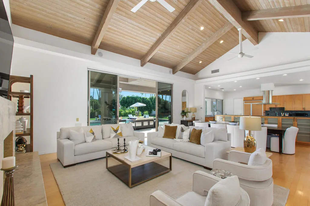 Single Family Residence for rent at 41750 Rancho Manana Lane, Rancho Mirage, CA featuring 4 beds and 6 baths