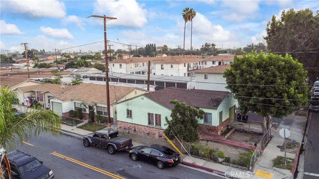 Duplex for sale at 4860 Bell, Bell, CA