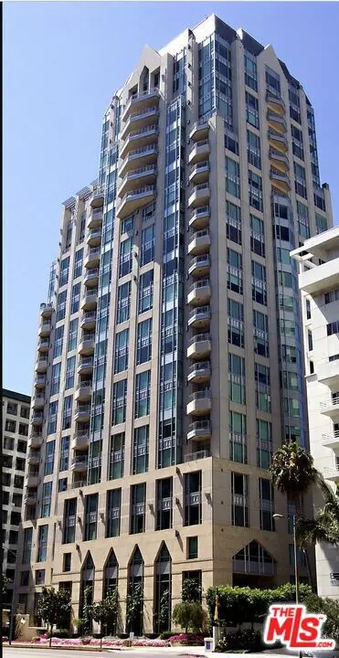 Condominium for rent at 10727 Wilshire Boulevard 2002, Los Angeles, CA featuring 3 beds and 4 baths