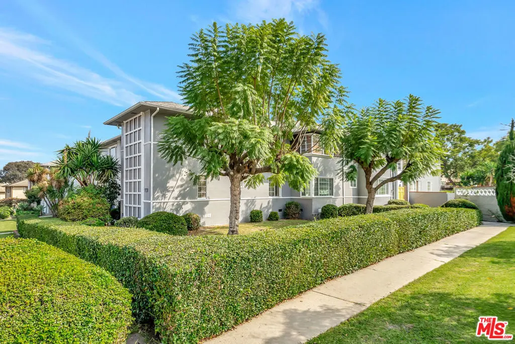 Condominium for sale at 4034 Abourne Road B, Los Angeles, CA featuring 2 beds and 1 bath